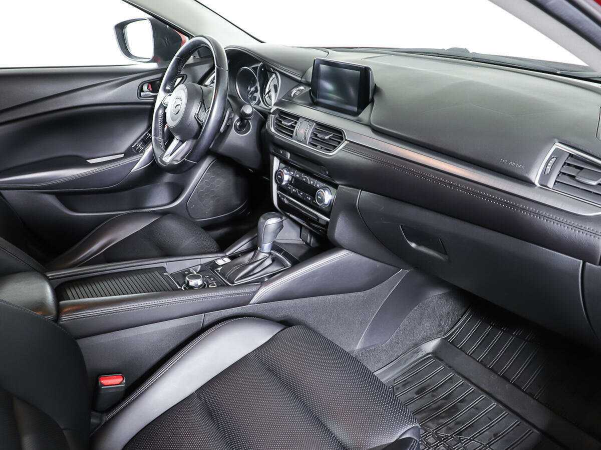 Б/У Мазда 6 2016 года. Фото: #8