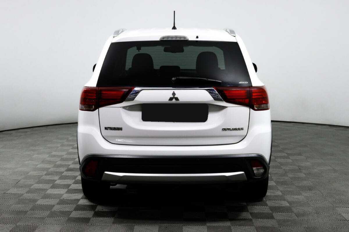 Mitsubishi Outlander 2016 года с пробегом. Фото: #5