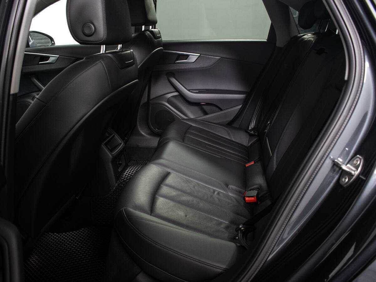 Audi A4 2017 года с пробегом. Фото: #9