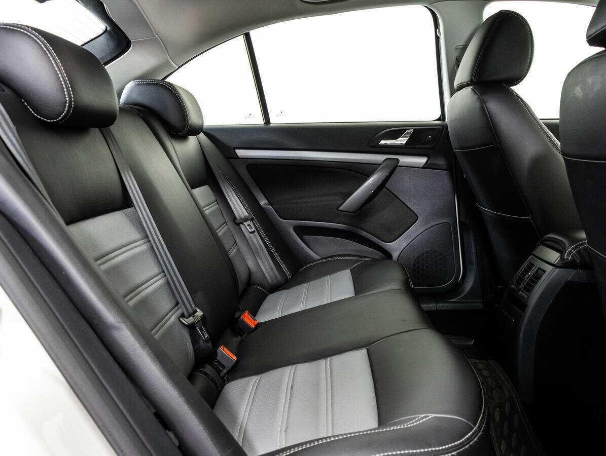 Б/У Шкода Октавия 2013 года. Фото: #7