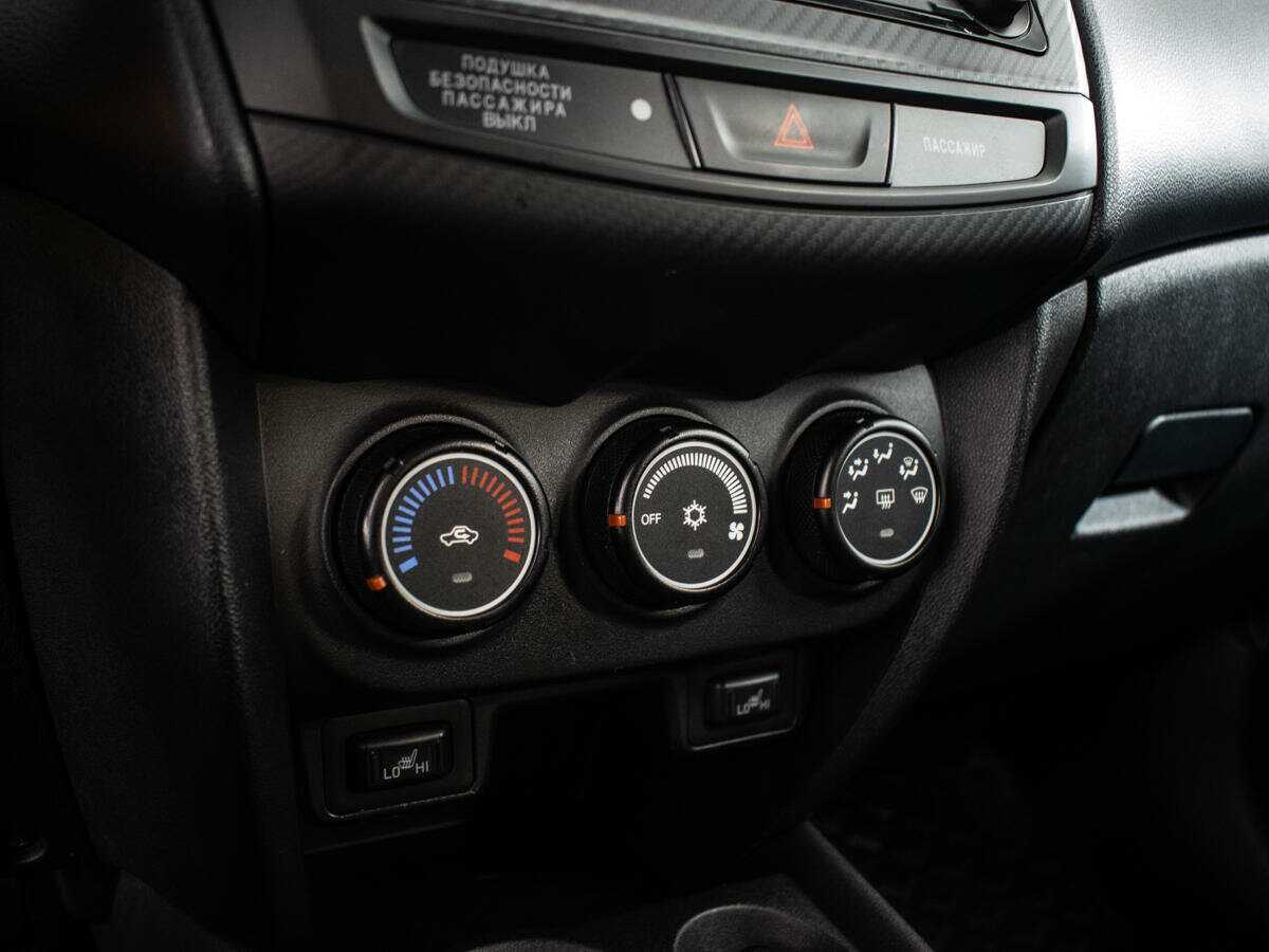 Б/У Митсубиши АС-Икс 2014 года. Фото: #13