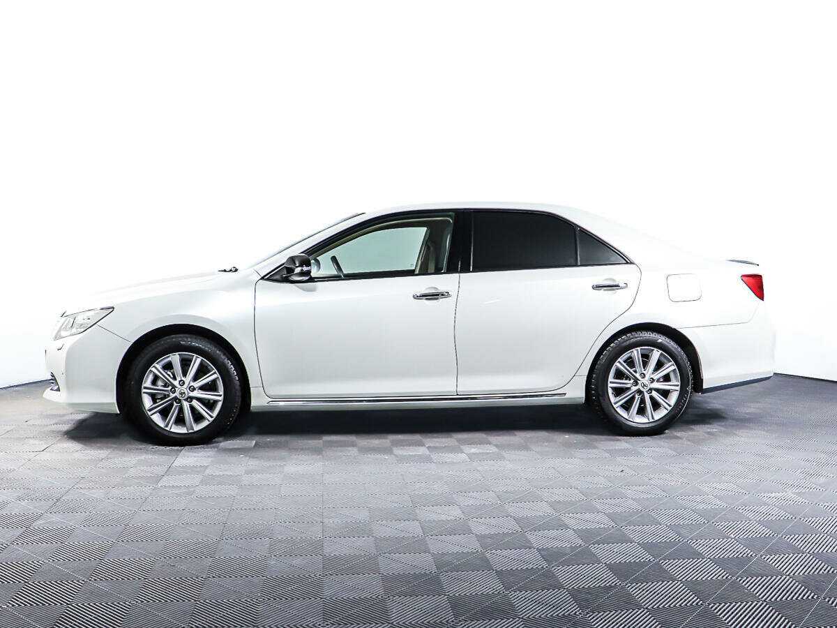 Б/У Тойота Камри 2014 года. Фото: #7