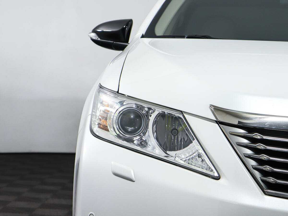 Б/У Тойота Камри 2014 года. Фото: #22