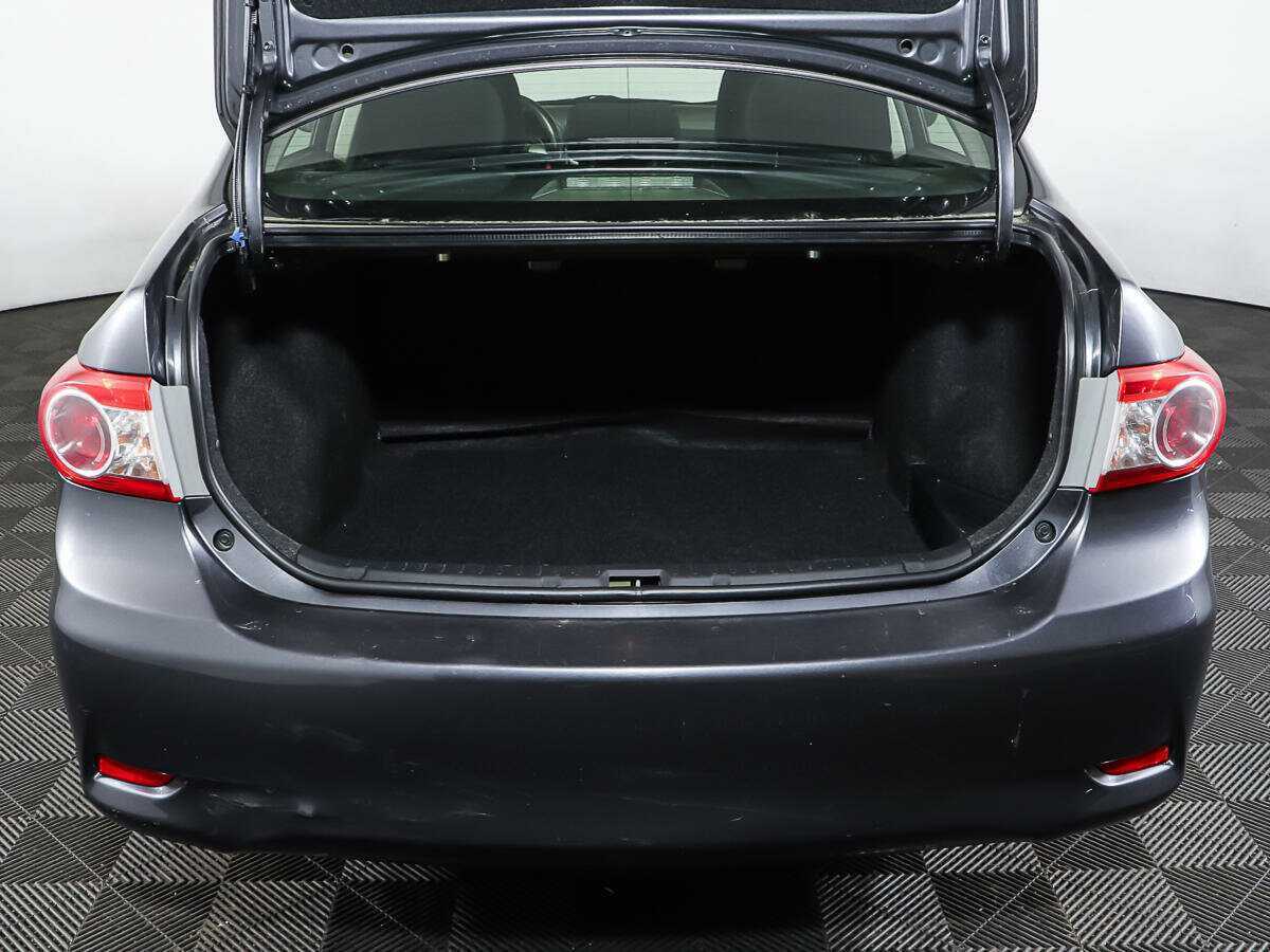 Б/У Тойота Королла 2012 года. Фото: #9