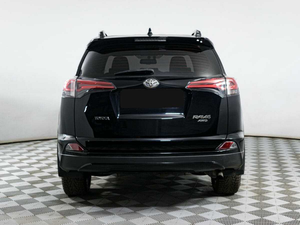 Toyota RAV4 2018 года с пробегом. Фото: #4