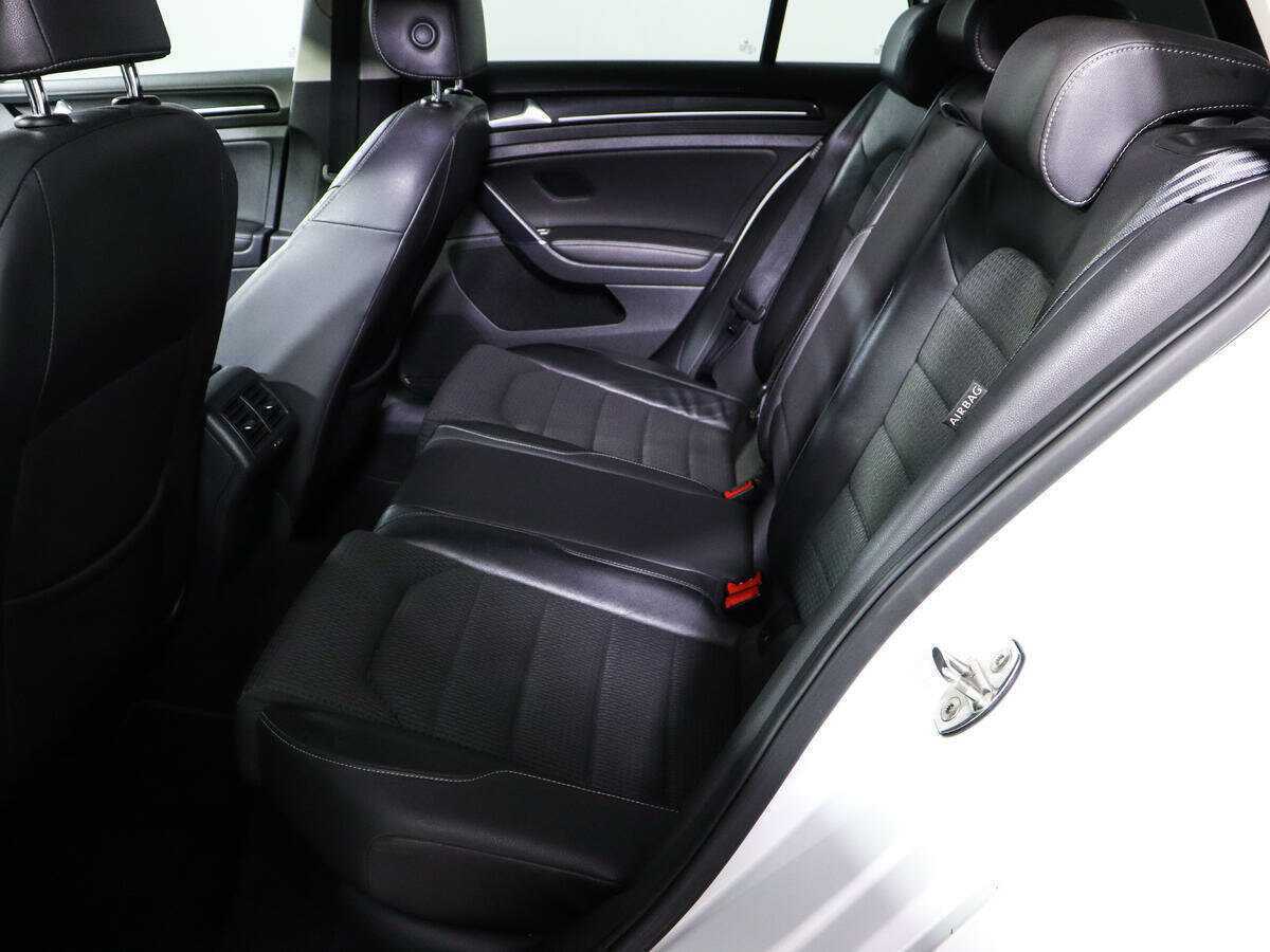 Б/У Фольксваген Гольф 2013 года. Фото: #7