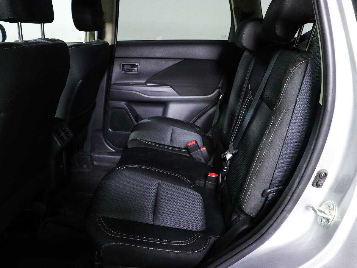 Mitsubishi Outlander 2021 года с пробегом. Фото: #7