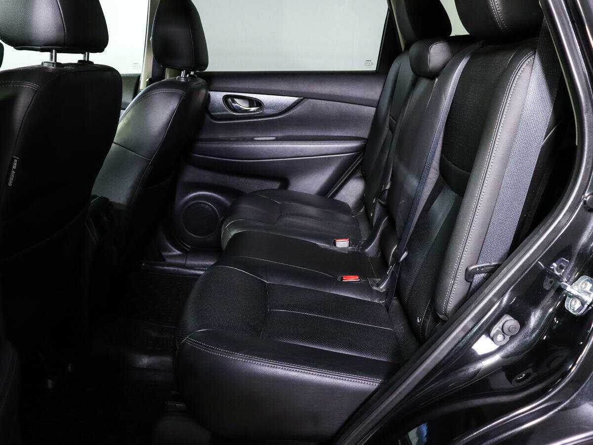 Б/У Ниссан Икс-Трейл 2015 года. Фото: #9