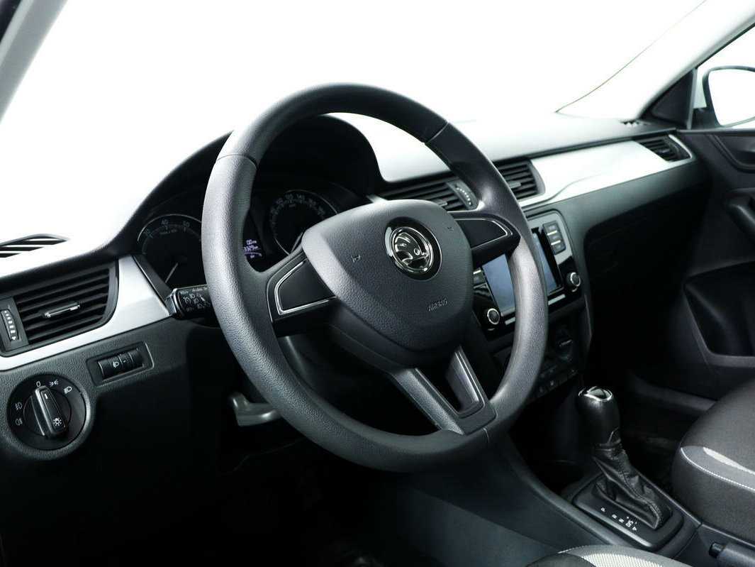 Б/У Шкода Рапид 2019 года. Фото: #12