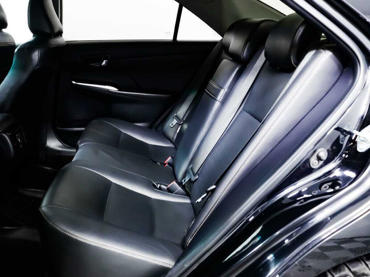 Б/У Тойота Камри 2015 года. Фото: #11