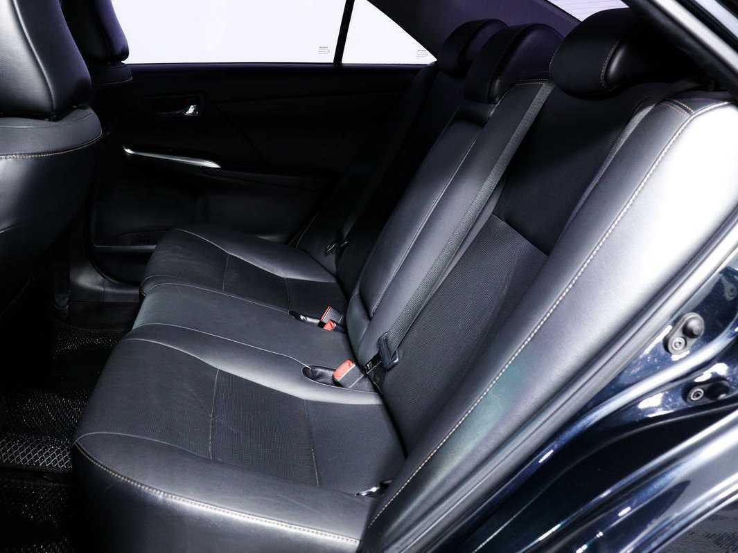 Б/У Тойота Камри 2015 года. Фото: #11