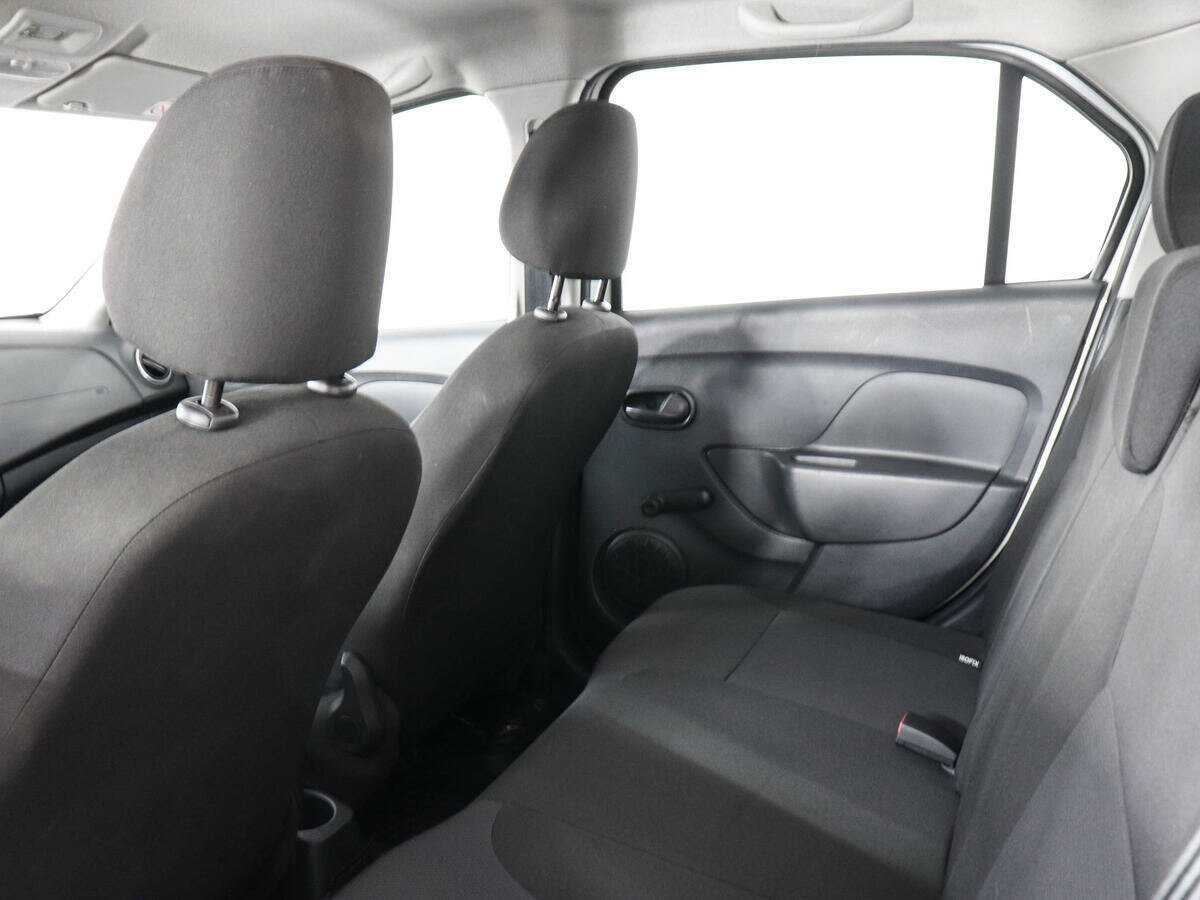 Б/У Рено Логан 2019 года. Фото: #11