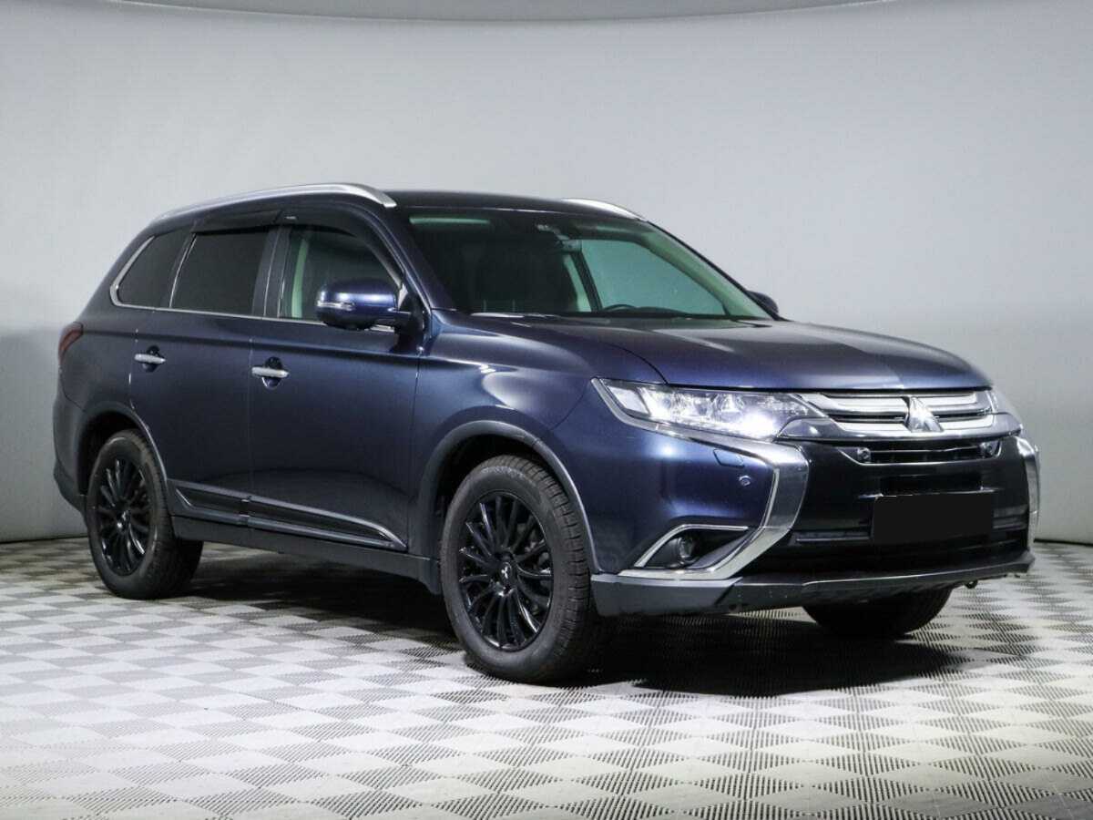Mitsubishi Outlander 2018 года с пробегом. Фото: #2