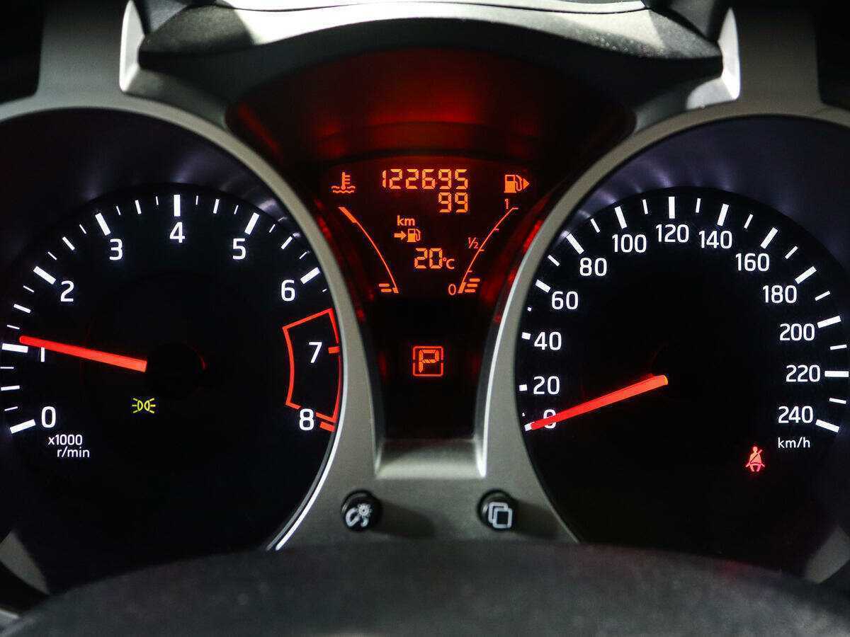 Б/У Ниссан Жук 2012 года. Фото: #8