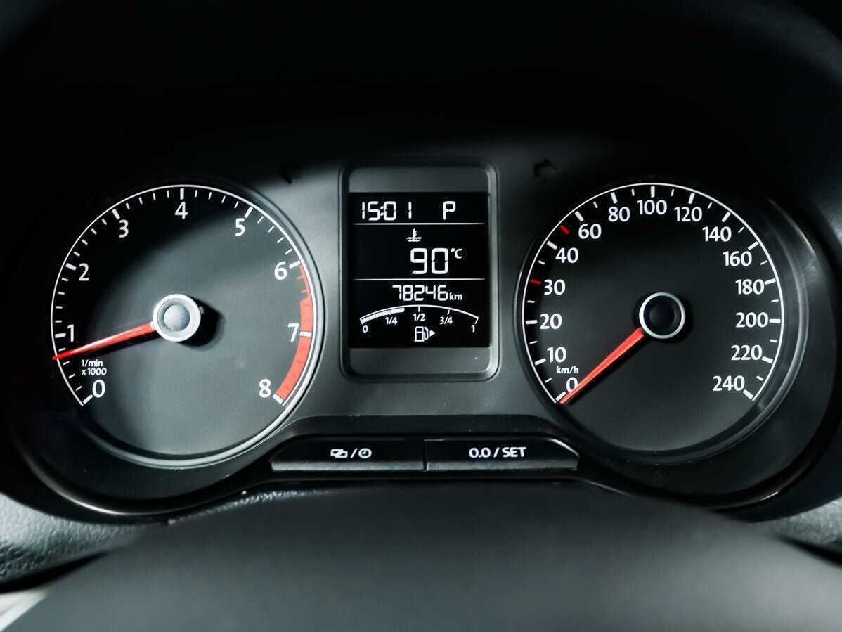 Б/У Фольксваген Поло 2015 года. Фото: #9