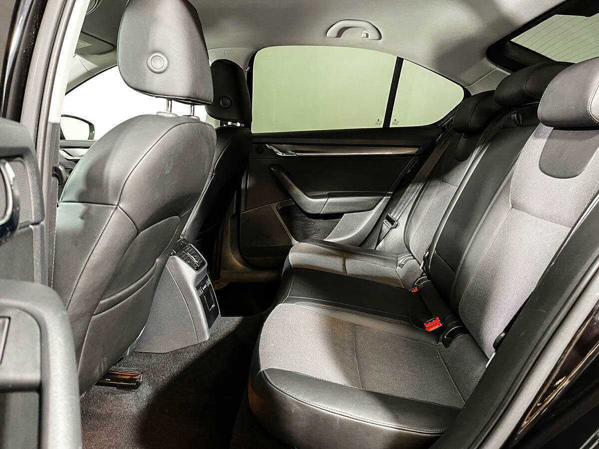 Б/У Шкода Октавия 2019 года. Фото: #6