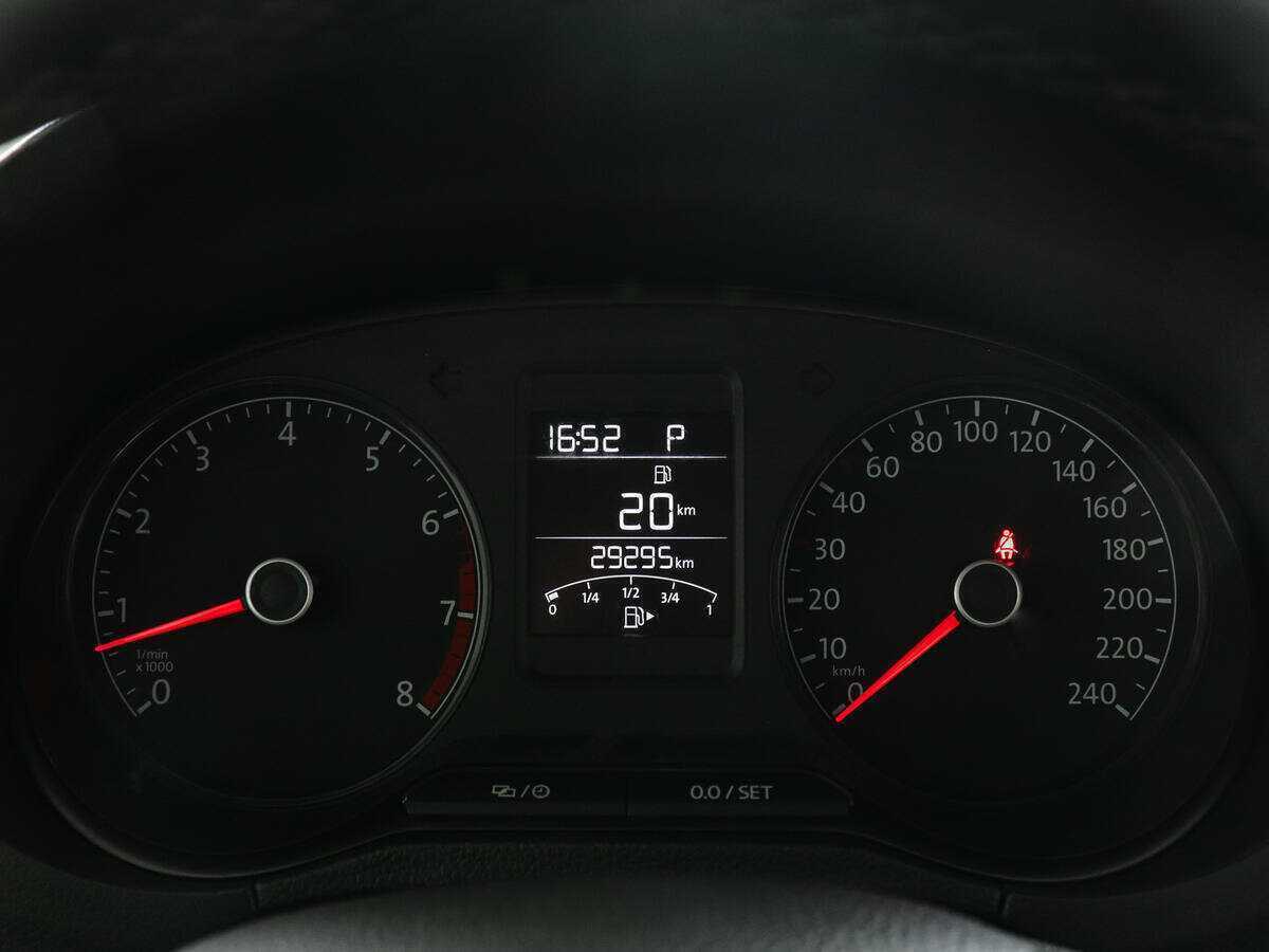 Б/У Фольксваген Поло 2017 года. Фото: #8