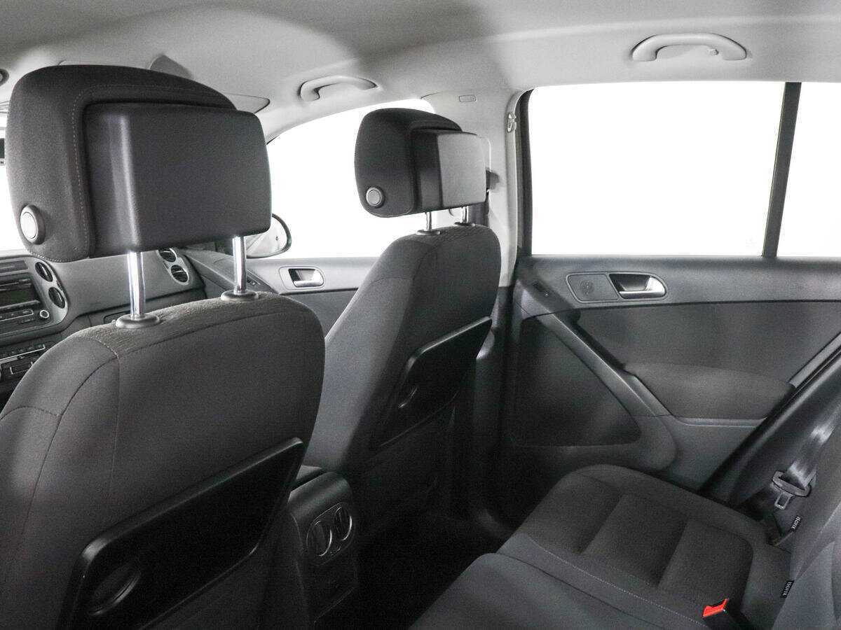 Б/У Фольксваген Тигуан 2015 года. Фото: #11