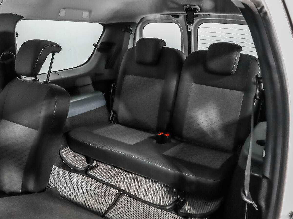 Б/У Лада (ВАЗ) Ларгус 2021 года. Фото: #10