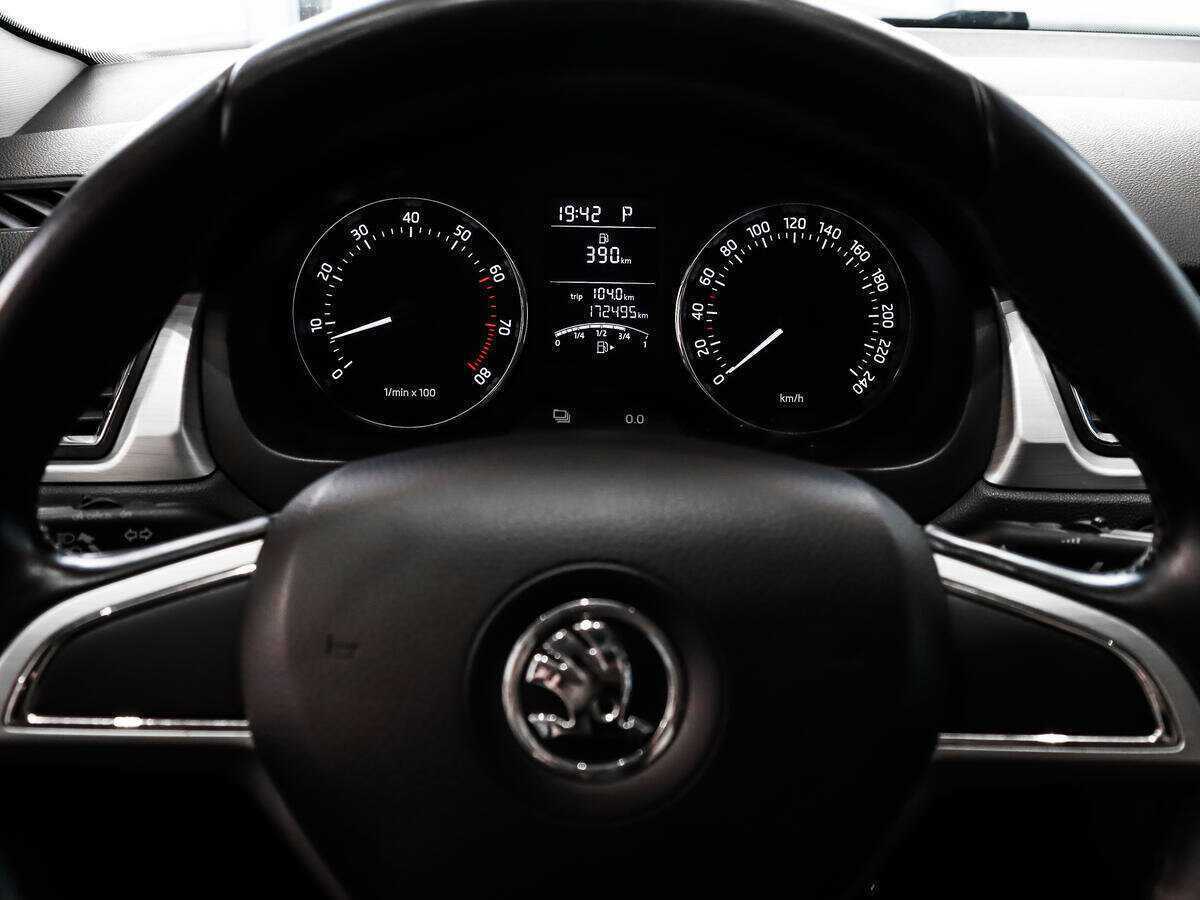 Б/У Шкода Рапид 2014 года. Фото: #13