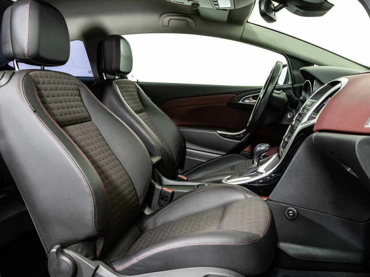 Б/У Опель Астра 2013 года. Фото: #15