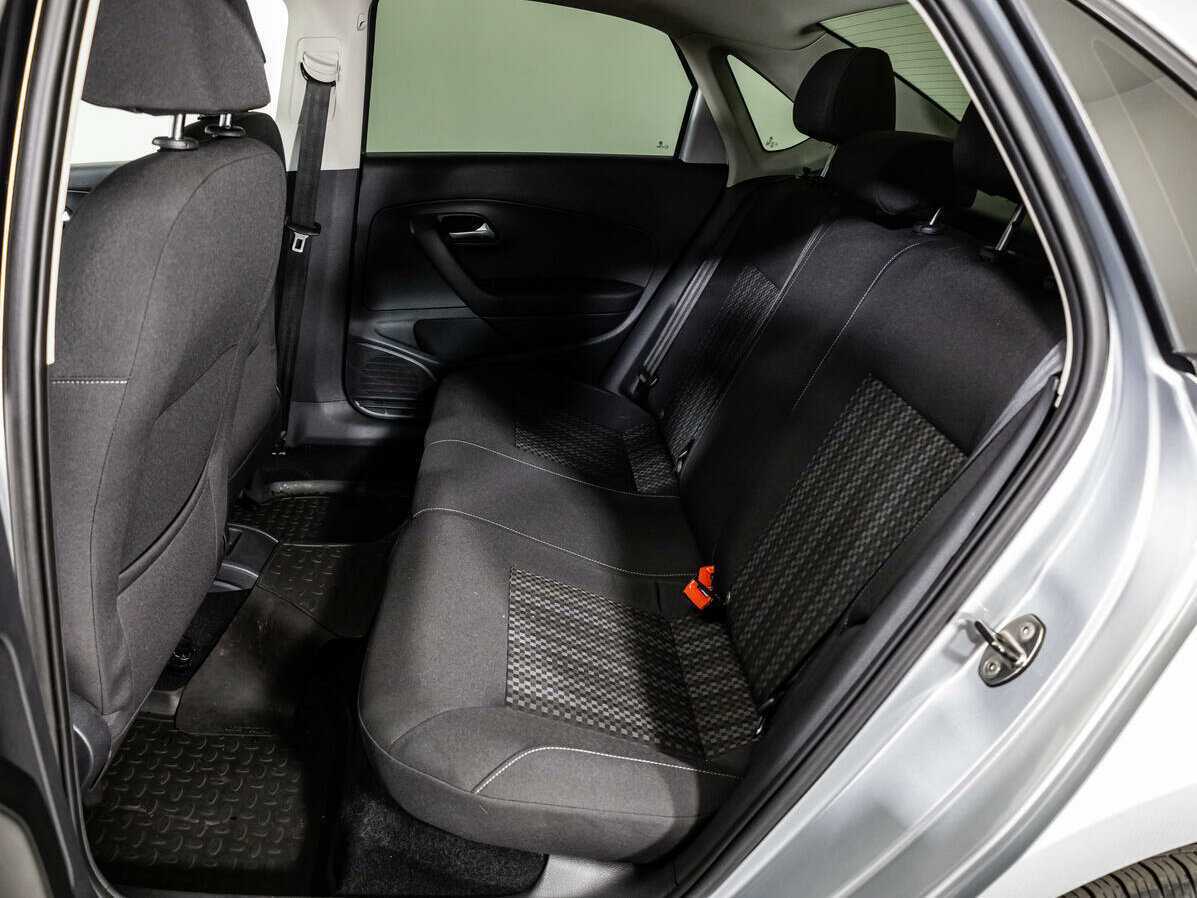 Б/У Фольксваген Поло 2016 года. Фото: #9