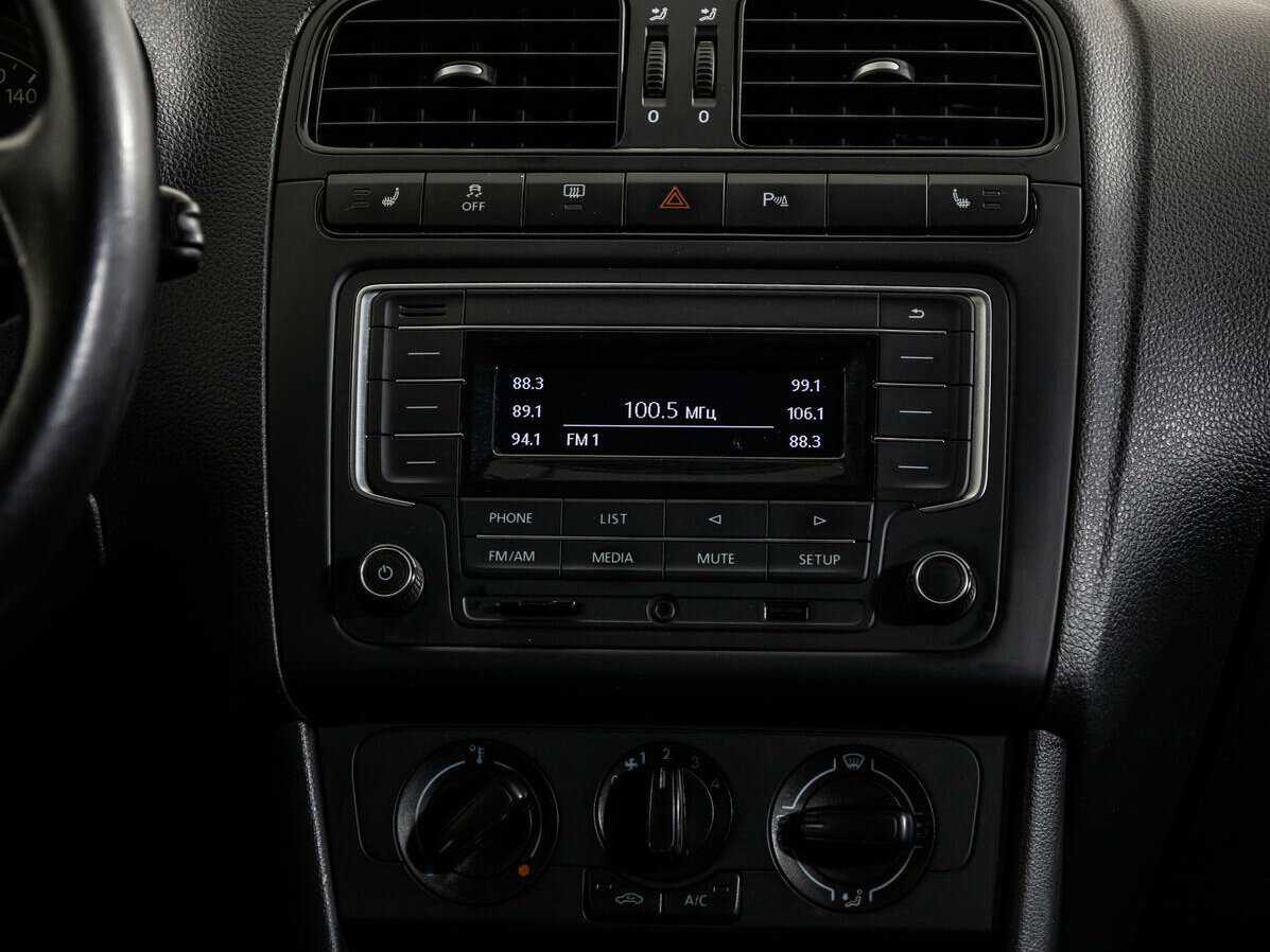 Б/У Фольксваген Поло 2016 года. Фото: #13