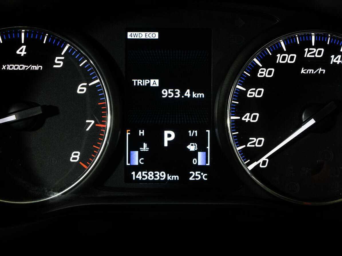 Б/У Митсубиши Оутлэндер 2016 года. Фото: #11