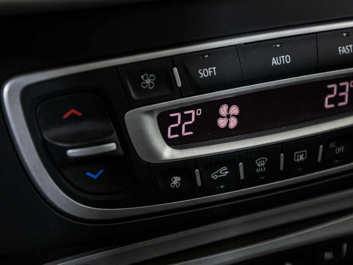 Renault Fluence 2013 года с пробегом. Фото: #14