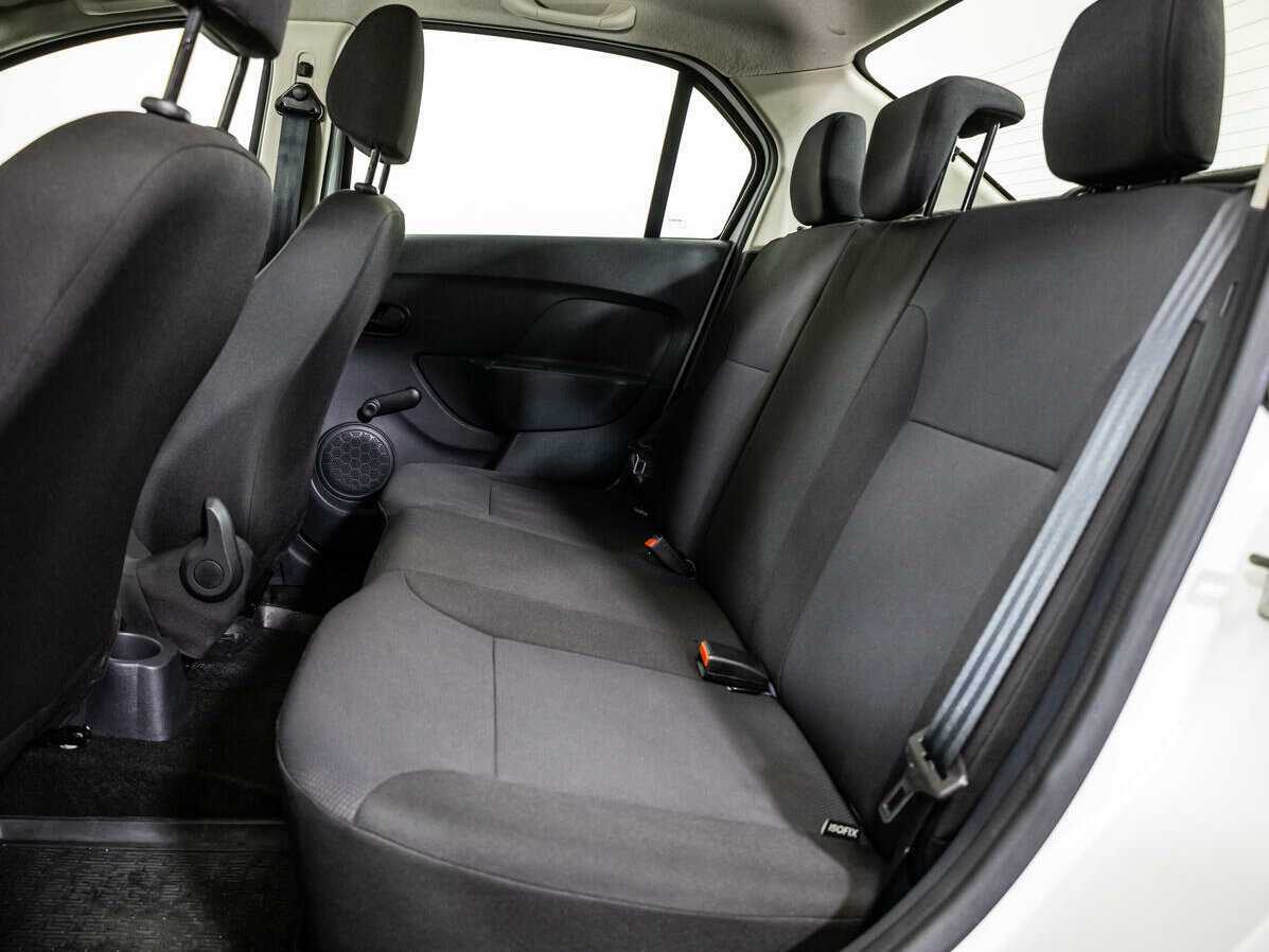 Б/У Рено Логан 2019 года. Фото: #7