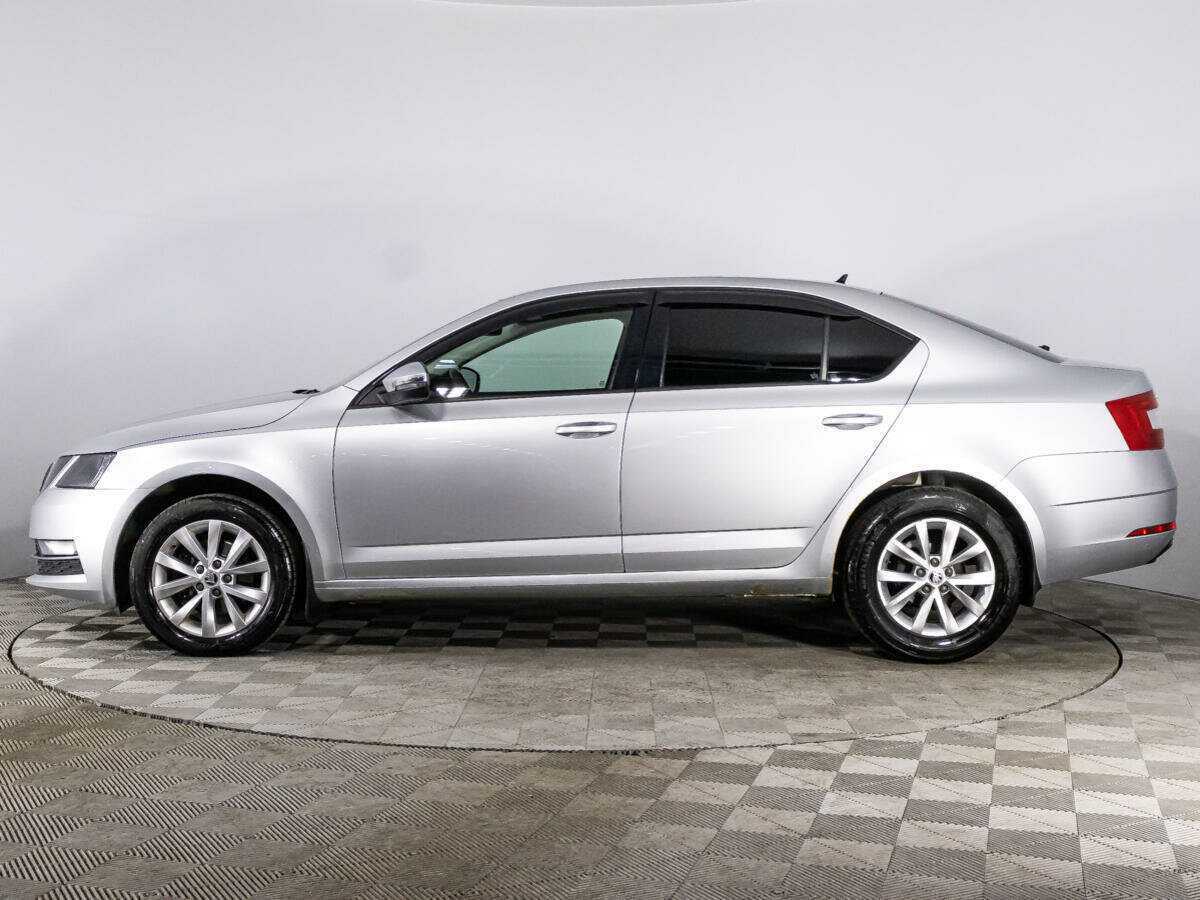 Б/У Шкода Октавия 2018 года. Фото: #7