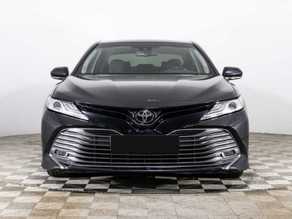 Toyota Camry 2018 года с пробегом. Фото: #1