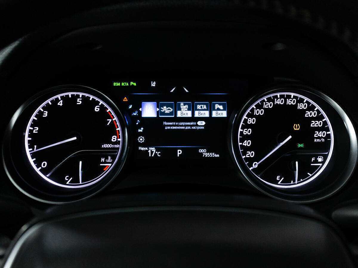 Toyota Camry 2018 года с пробегом. Фото: #11