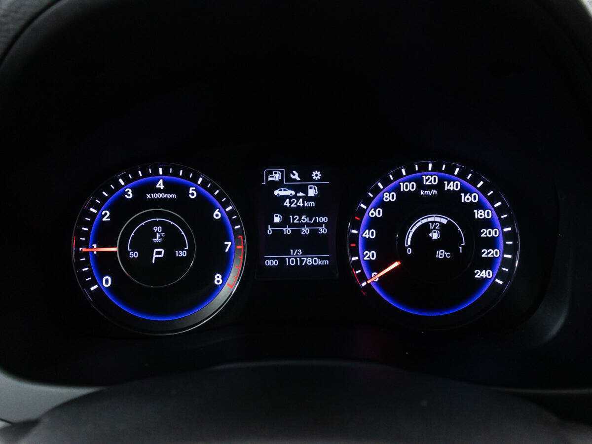 Б/У Хендай ай40 2015 года. Фото: #11