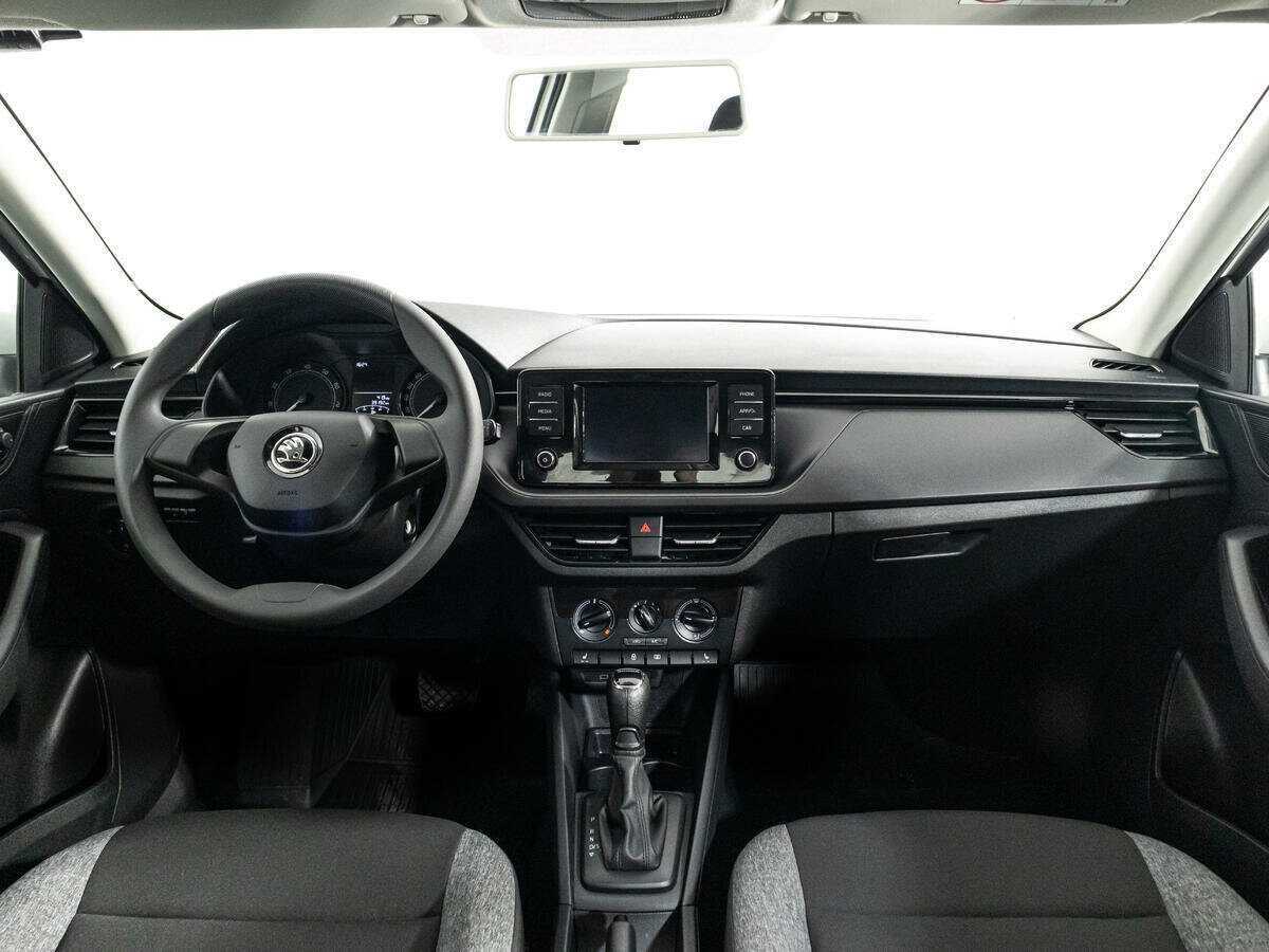 Б/У Шкода Рапид 2021 года. Фото: #11