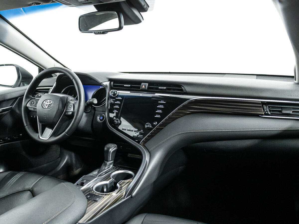 Toyota Camry 2020 года с пробегом. Фото: #8