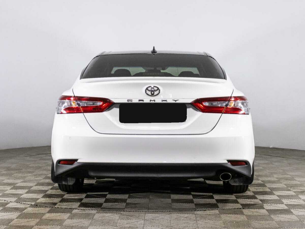 Toyota Camry 2019 года с пробегом. Фото: #5