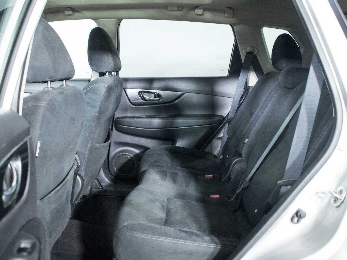 Б/У Ниссан Икс-Трейл 2015 года. Фото: #7