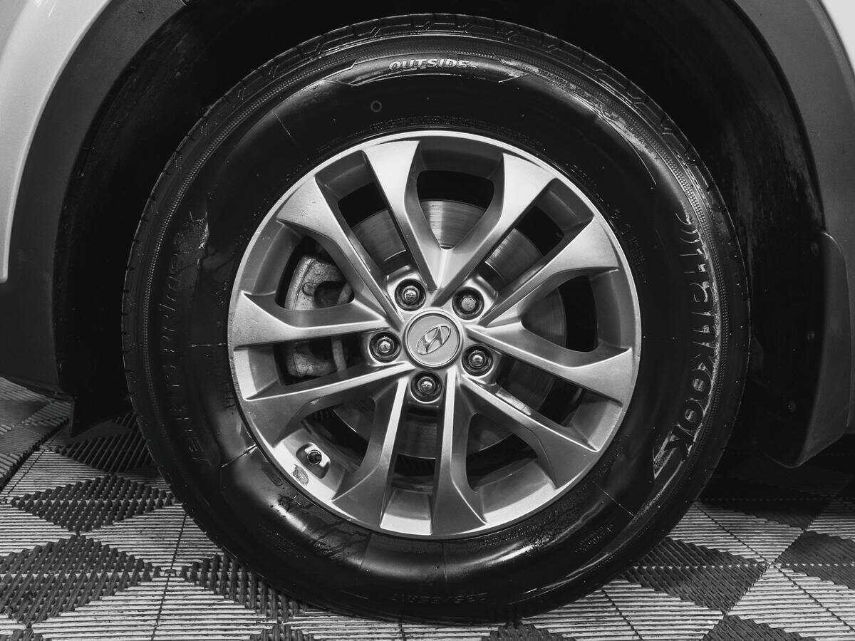 Hyundai Santa Fe 2018 года с пробегом. Фото: #16