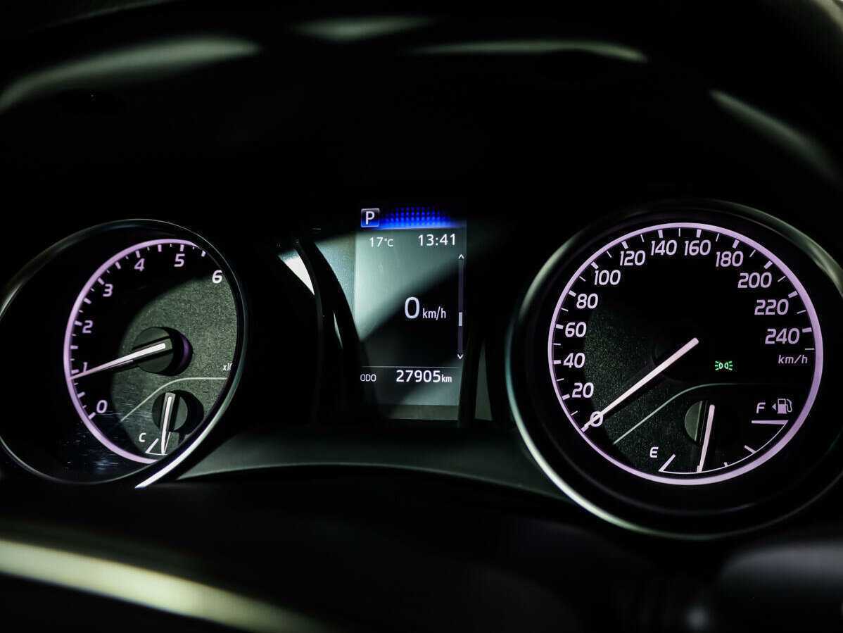 Toyota Camry 2022 года с пробегом. Фото: #17