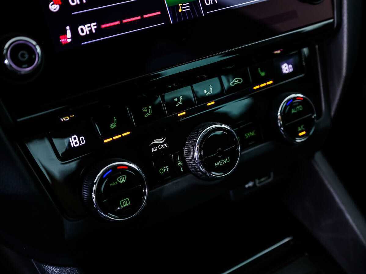 Б/У Шкода Октавия 2018 года. Фото: #13