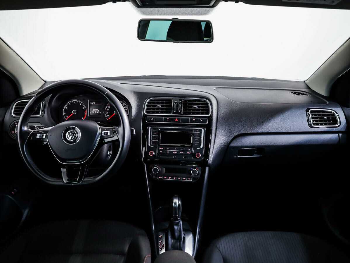 Б/У Фольксваген Поло 2017 года. Фото: #8