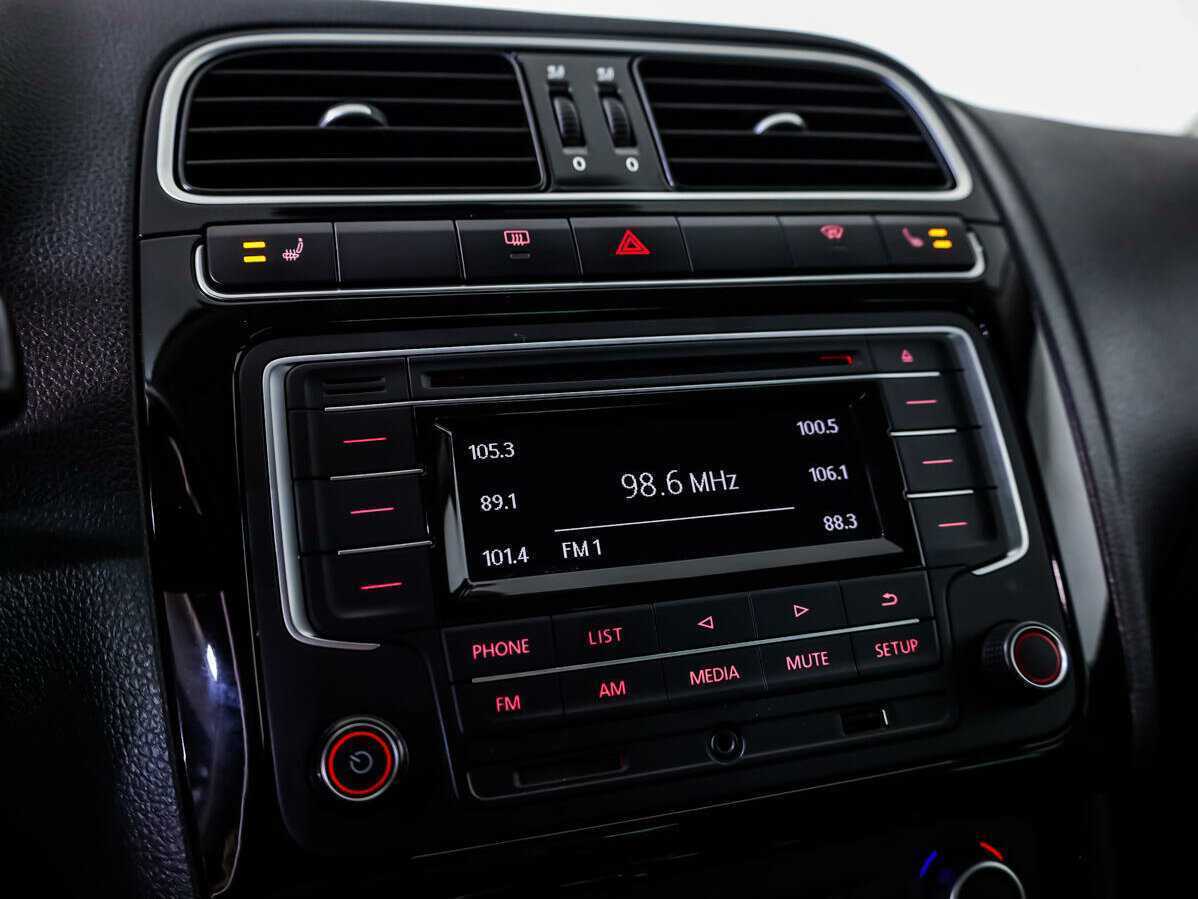 Б/У Фольксваген Поло 2017 года. Фото: #12