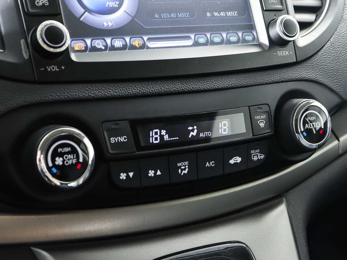 Б/У Хонда ЦР-В 2012 года. Фото: #16