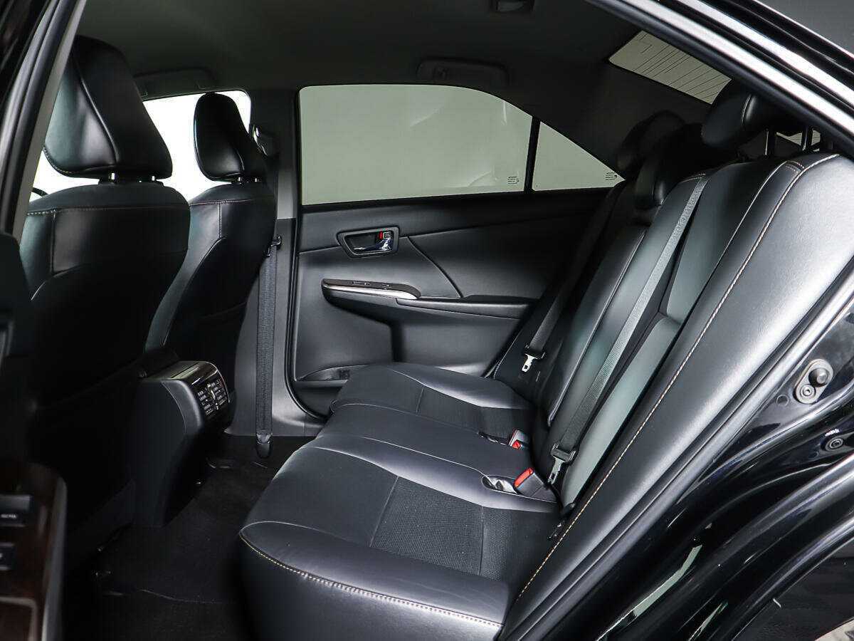 Toyota Camry 2017 года с пробегом. Фото: #10