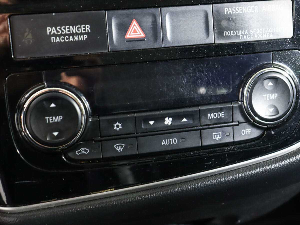 Б/У Митсубиши Оутлэндер 2013 года. Фото: #17