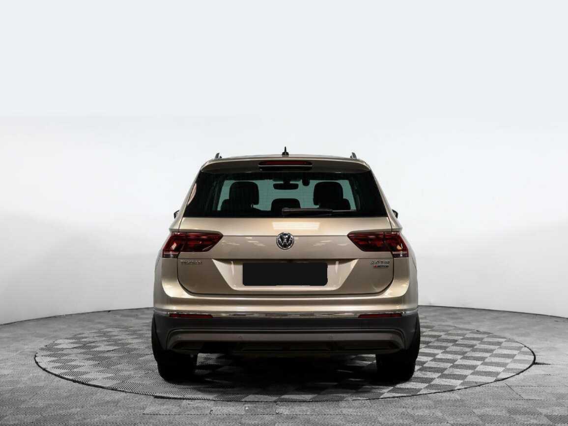 Volkswagen Tiguan 2017 года с пробегом. Фото: #4