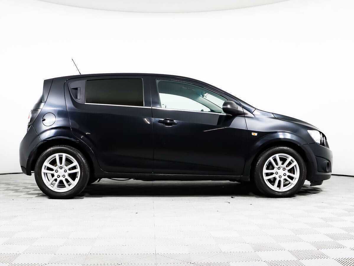 Б/У Шевроле Авео 2014 года. Фото: #3