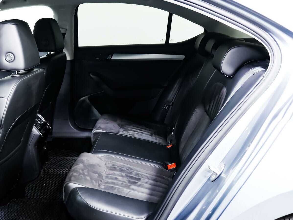 Skoda Superb 2017 года с пробегом. Фото: #9