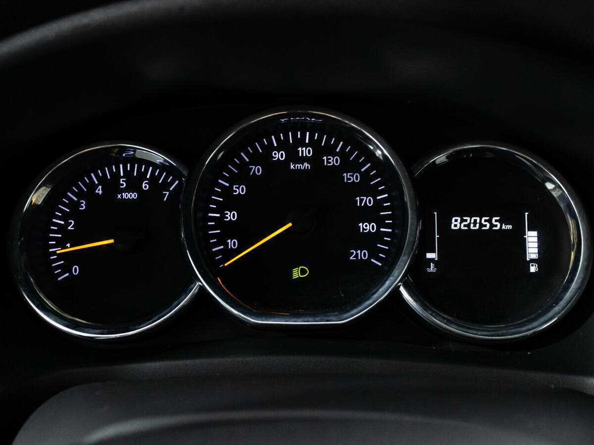 Б/У Рено Логан 2019 года. Фото: #11